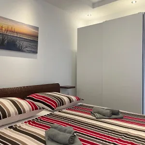 https://sinisa-apartmani-vir.hotelinzadar.com